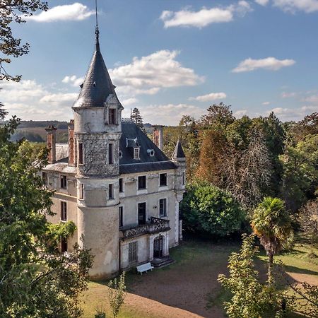 Javerlhac-et-la-Chapelle-Saint-Robert Chateau De Puymoger المظهر الخارجي الصورة