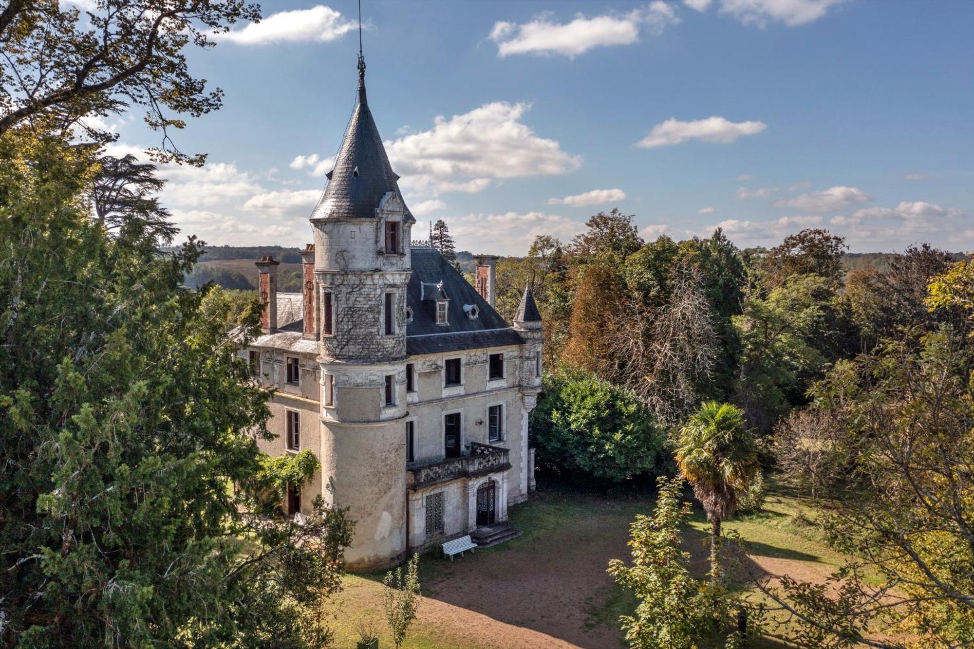 Javerlhac-et-la-Chapelle-Saint-Robert Chateau De Puymoger المظهر الخارجي الصورة